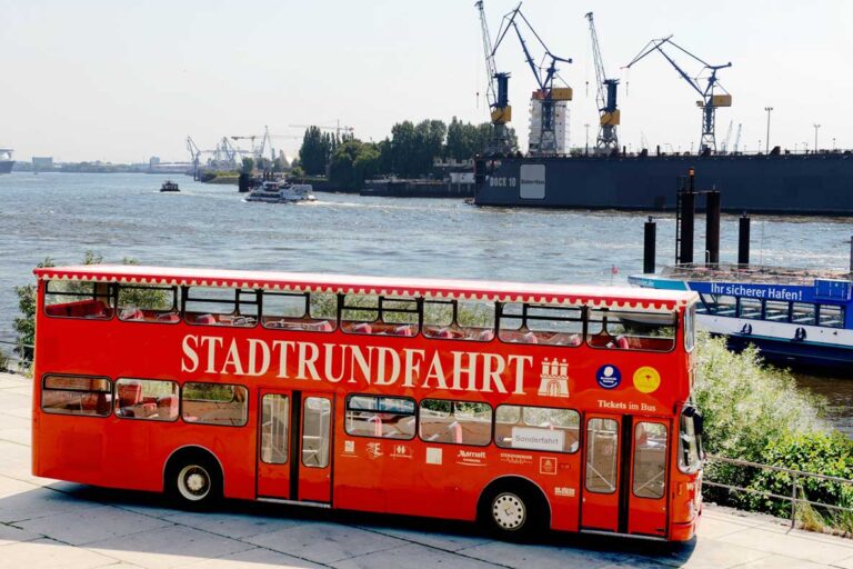 Hafen-Die-Roten-Doppeldecker
