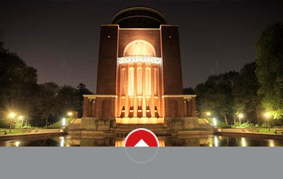 Planetarium Die Roten Doppeldecker