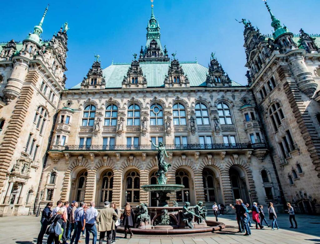 Rathaus Hygieia Brunnen Die Roten Doppeldecker