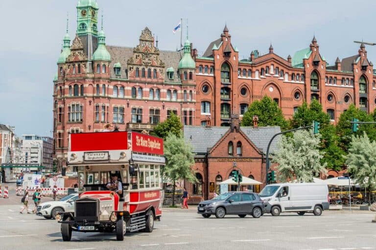 Historische Stadtrundfahrt Hummelbus Speicherstadt Die Roten Doppeldecker